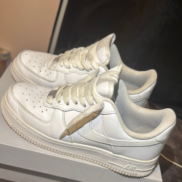 Nike Air Force 1 Low White Sneakers - Picture 2 of 3